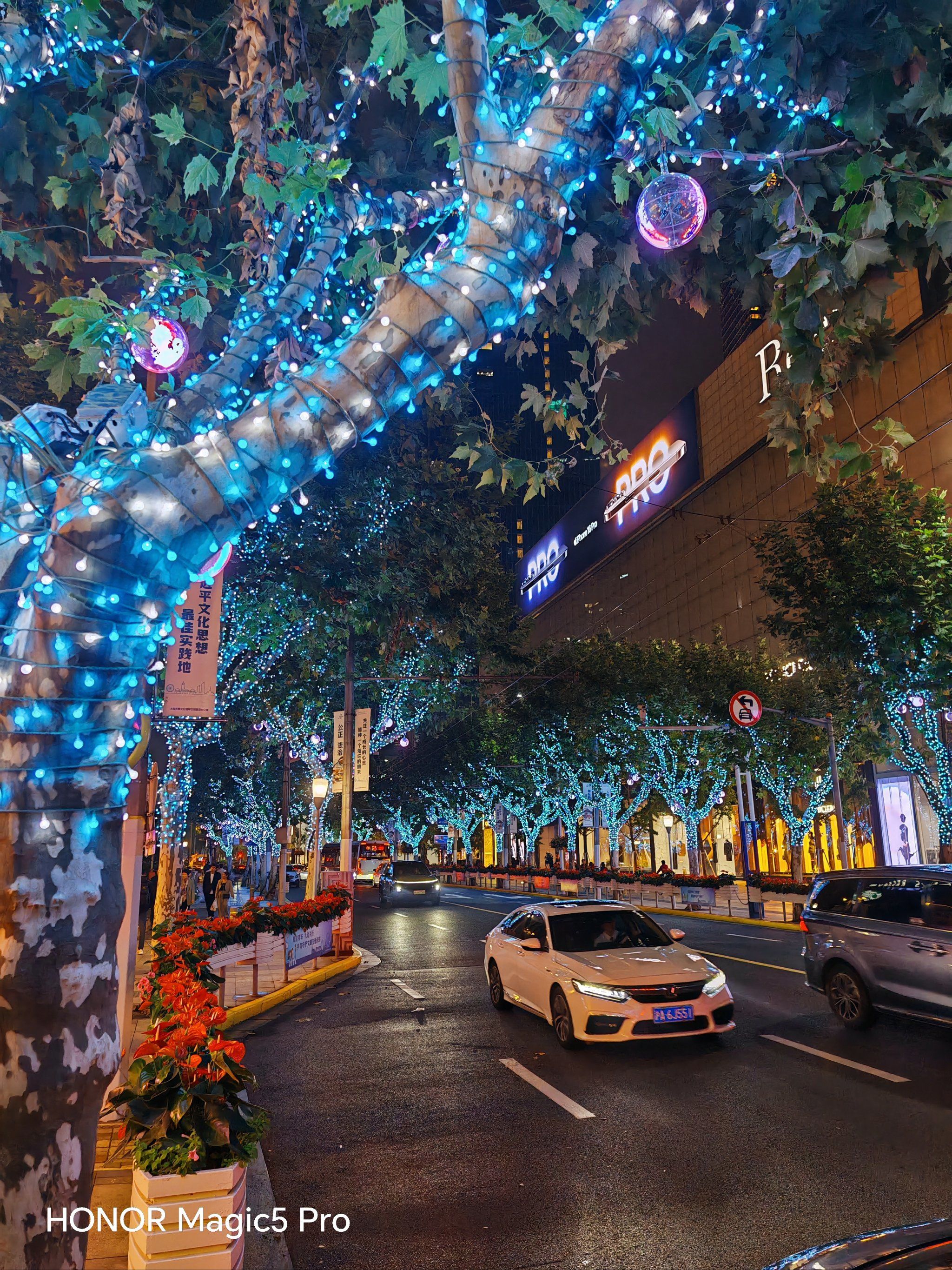 灯光闪烁步行时