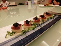 鱼子酱烤鸭-悦融琥珀·京鲁菜·海味珍品(西单店)
