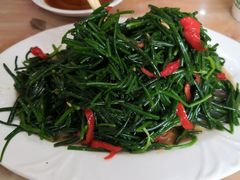 炝拌沙葱-苏莱特色牛骨滩羊手抓馆(长城东街总店)