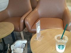 大堂-星巴克(港汇1号办公楼店)