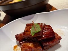 -虹潮荟·餐桌上的美食地理(太阳宫店)