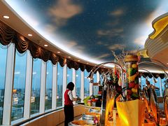 自助取餐区-黄金海景大酒店-旋转餐厅