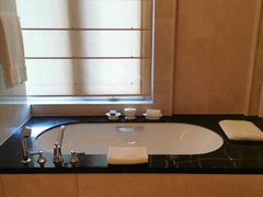 -广州富力丽思卡尔顿酒店