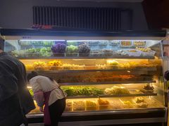 自助取餐区-万记麻辣烫国展总店