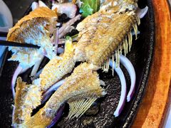 -潮界(LU·ONE凯德晶萃广场店)