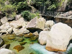 -鄣山大峡谷