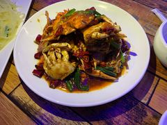 -亚龙湾亚泰商业街