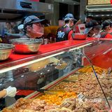 合生汇新店开业，啊这么多人和我一样喜欢啃骨头
