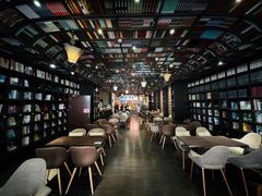 -钟书阁(松江泰晤士小镇店)