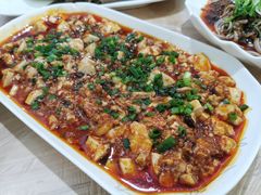 豆腐烧脑花-洪霞餐馆