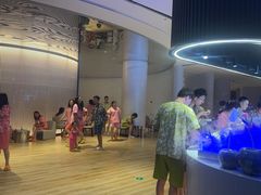 -涨巢·潮玩水疗局