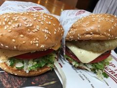 -The Habit Burger Grill 哈比特汉堡(复兴soho店)