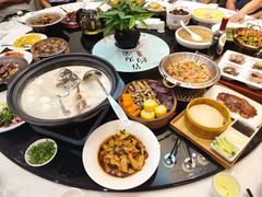 -香山湖家家宴(中山陵店)