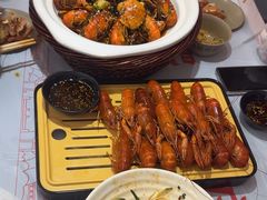 -肥肥虾庄·金牌油焖大虾(汉口城市广场店)