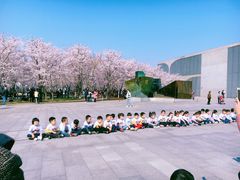 -龙美术馆西岸馆-停车场