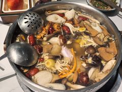 -菌小白火锅(时尚天河店)