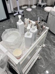 -苗方清颜专业祛痘·皮肤管理