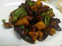 牛仔粒-小老板海鲜酒家(董家渡店)