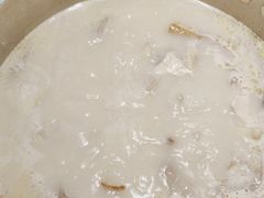 -洪氏嗨捞·广东猪肚鸡·椰子鸡火锅(西咸万象城店)