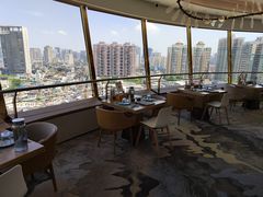 -杏荟旋转餐厅(广州爱群店)