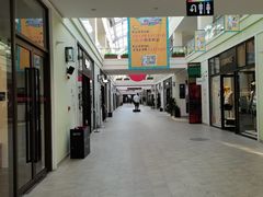 -斯普瑞斯奥特莱斯