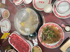 牛肉骨汤汤底-大吉利·潮汕鲜牛肉火锅(总店)