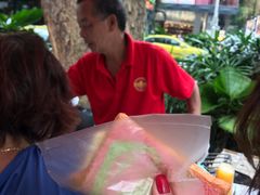 -詹爷爷乌节路街头冰淇淋