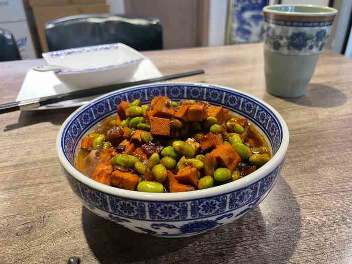 曾家厨房(九华山路店)-"[薄荷]环境:环境重新装修后,给人带来.