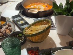 -喃喃椰·糟粕醋·椰子鸡火锅(七堡花园店)