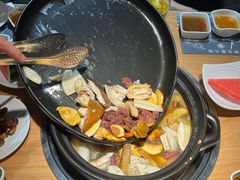 -一朵菌·野生菌探索家火锅(南亚店)