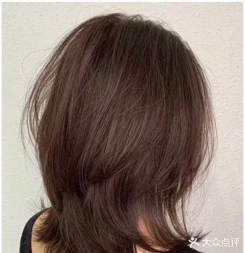 中长锁骨发，女生千万不能错过的减龄发型