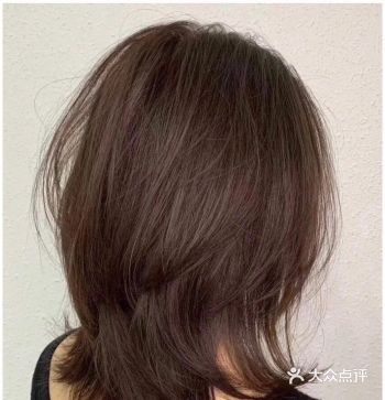 中长锁骨发,女生千万不能错过的减龄发型