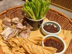 -闫府私房菜(恒隆店)