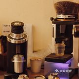 问另一个咖啡师，说是他俩换了，现在叉烧常驻shadow