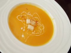 -悦享绿山墙西餐厅