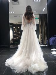 点击看大图 -GRACE KELLY婚纱与礼服(北京店)