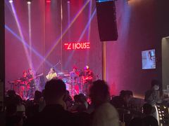 -TZ House音乐现场(来福士中心店)