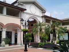 -佛罗伦萨小镇广佛名品奥特莱斯(疏港路店)