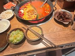 -巴卤社老火锅(财富店)