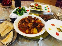 -马尔龙新疆饭店·清真(瑞景店)