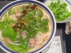 -云阿蛮云南生烫牛肉米线(奉贤路店)