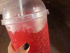 -席娜卡琳火车铁道夜市