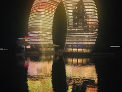 -湖州太湖旅游度假区-月亮广场