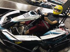 -e赛道卡丁车