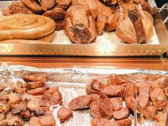 -金滏山烤肉·海鲜·火锅自助餐厅(襄阳万达店)