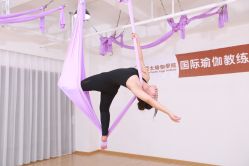 -亚太瑜伽普拉提学院