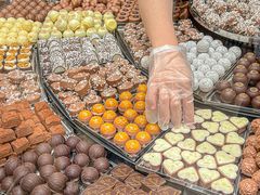 -Laderach 莱德拉(上海环贸iapm店)