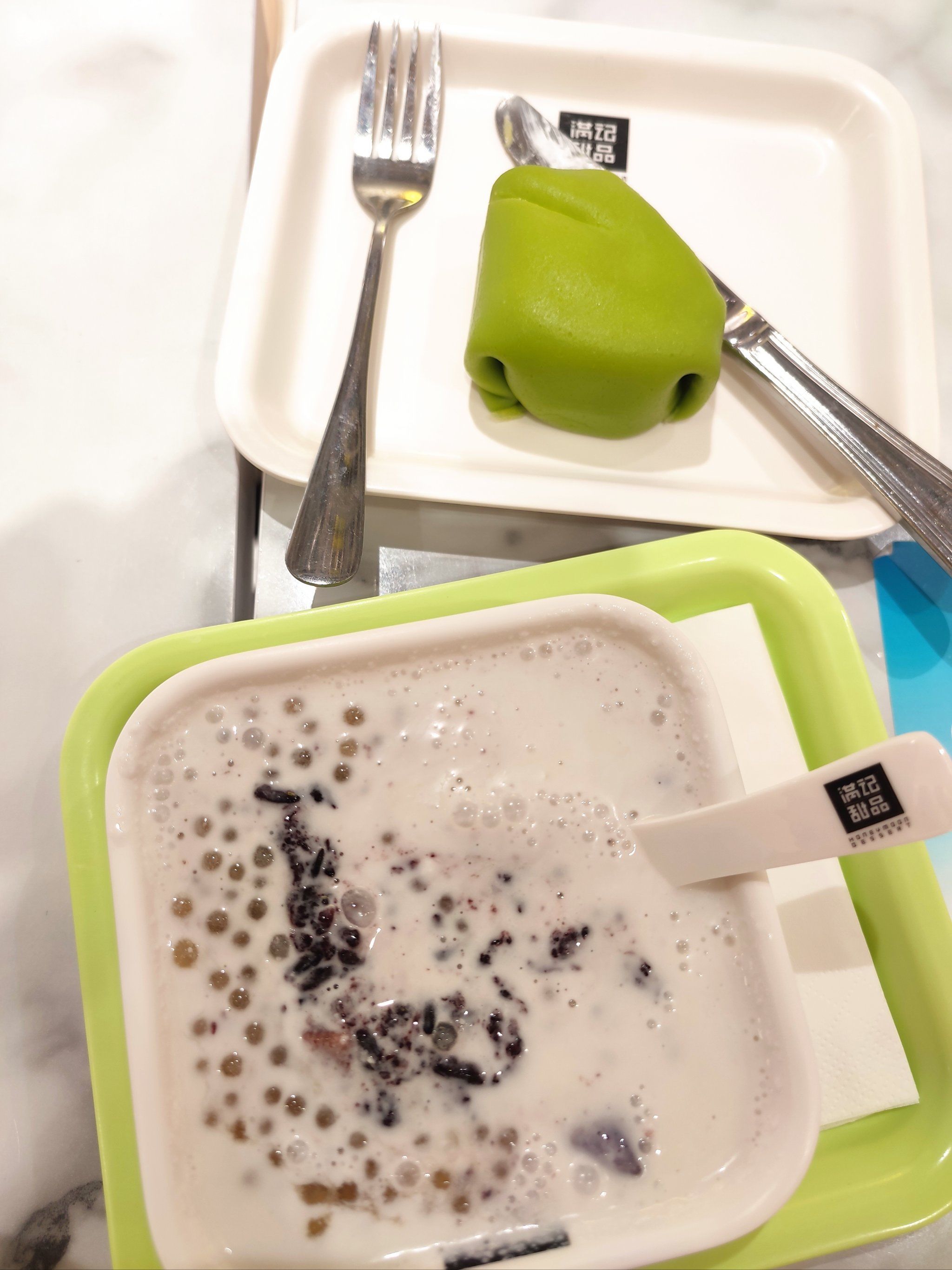 超爱满记甜品的榴莲班戟