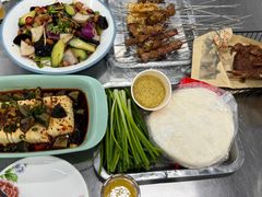 -小山羊功夫串·泰安烧烤·海鲜小炒老地摊店