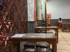 大堂-黄师奶甜品店
